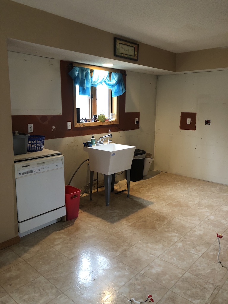 This image has an empty alt attribute; its file name is unadjustednonraw_thumb_3e65.jpg