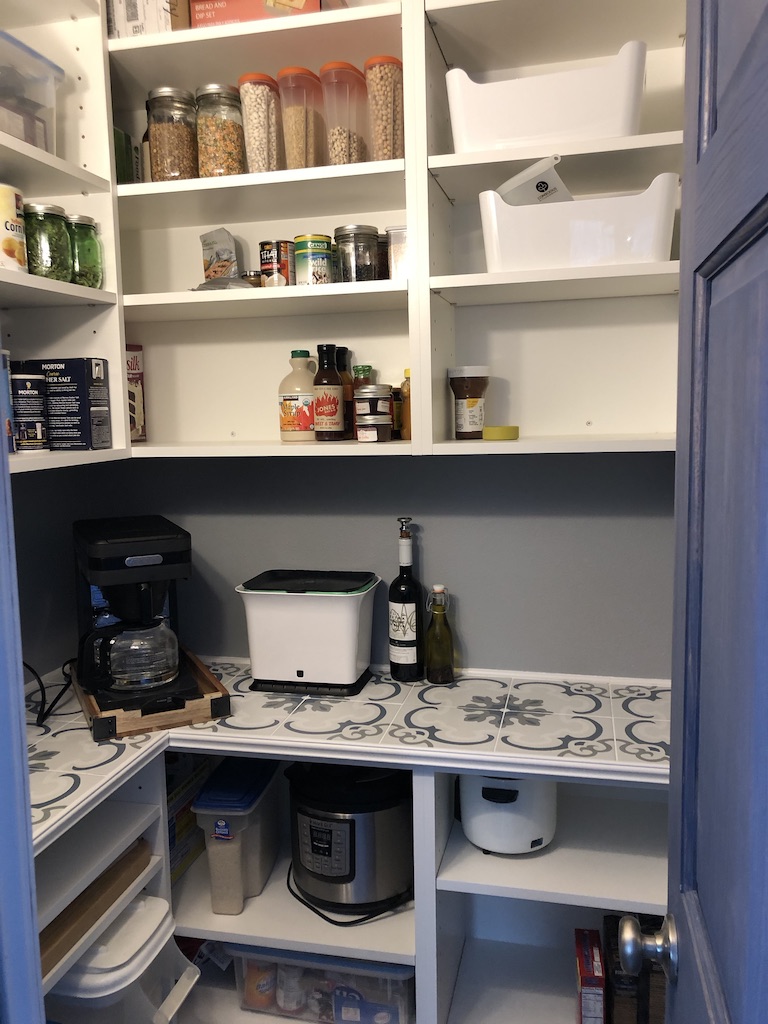 This image has an empty alt attribute; its file name is unadjustednonraw_thumb_447d.jpg